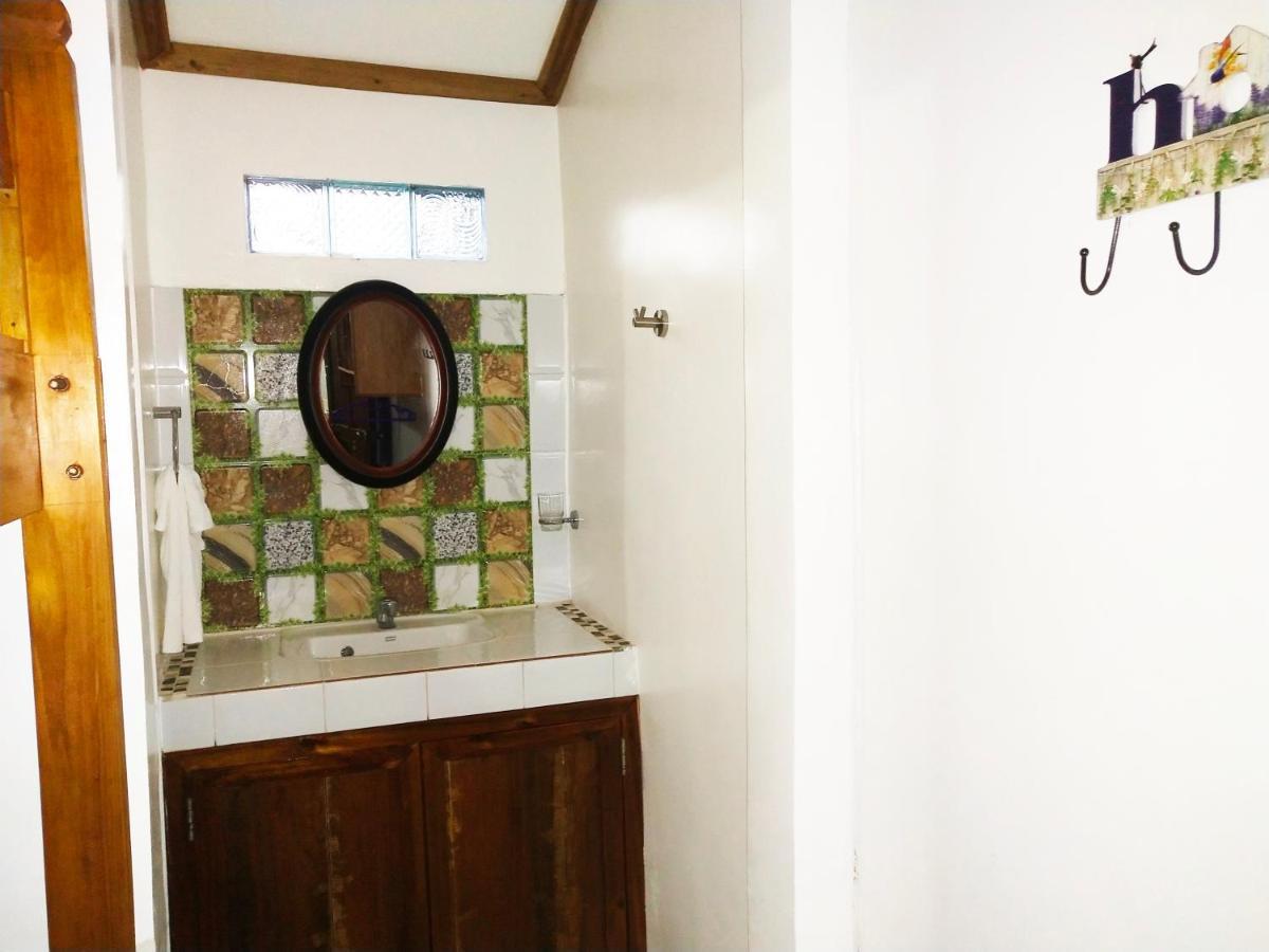 Lady Ghagha Room Rentals サン・ヴィチェンテ エクステリア 写真