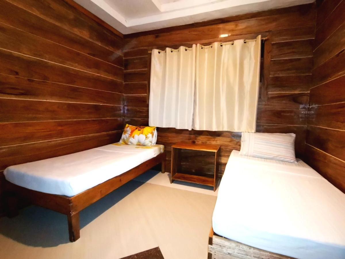 Lady Ghagha Room Rentals サン・ヴィチェンテ エクステリア 写真