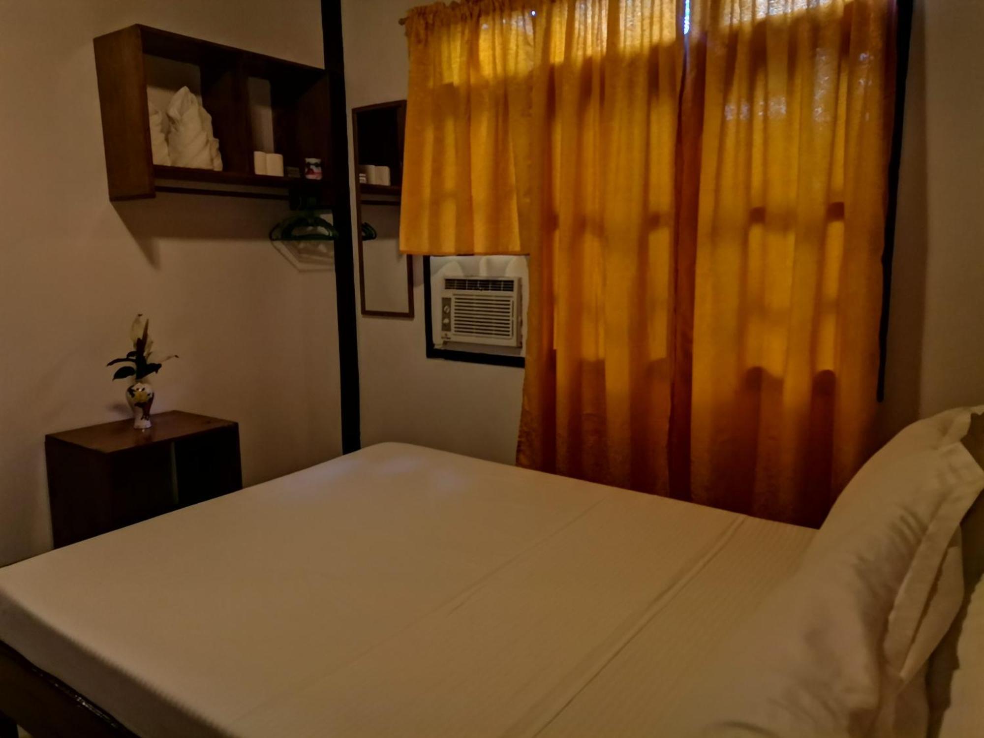 Lady Ghagha Room Rentals サン・ヴィチェンテ エクステリア 写真