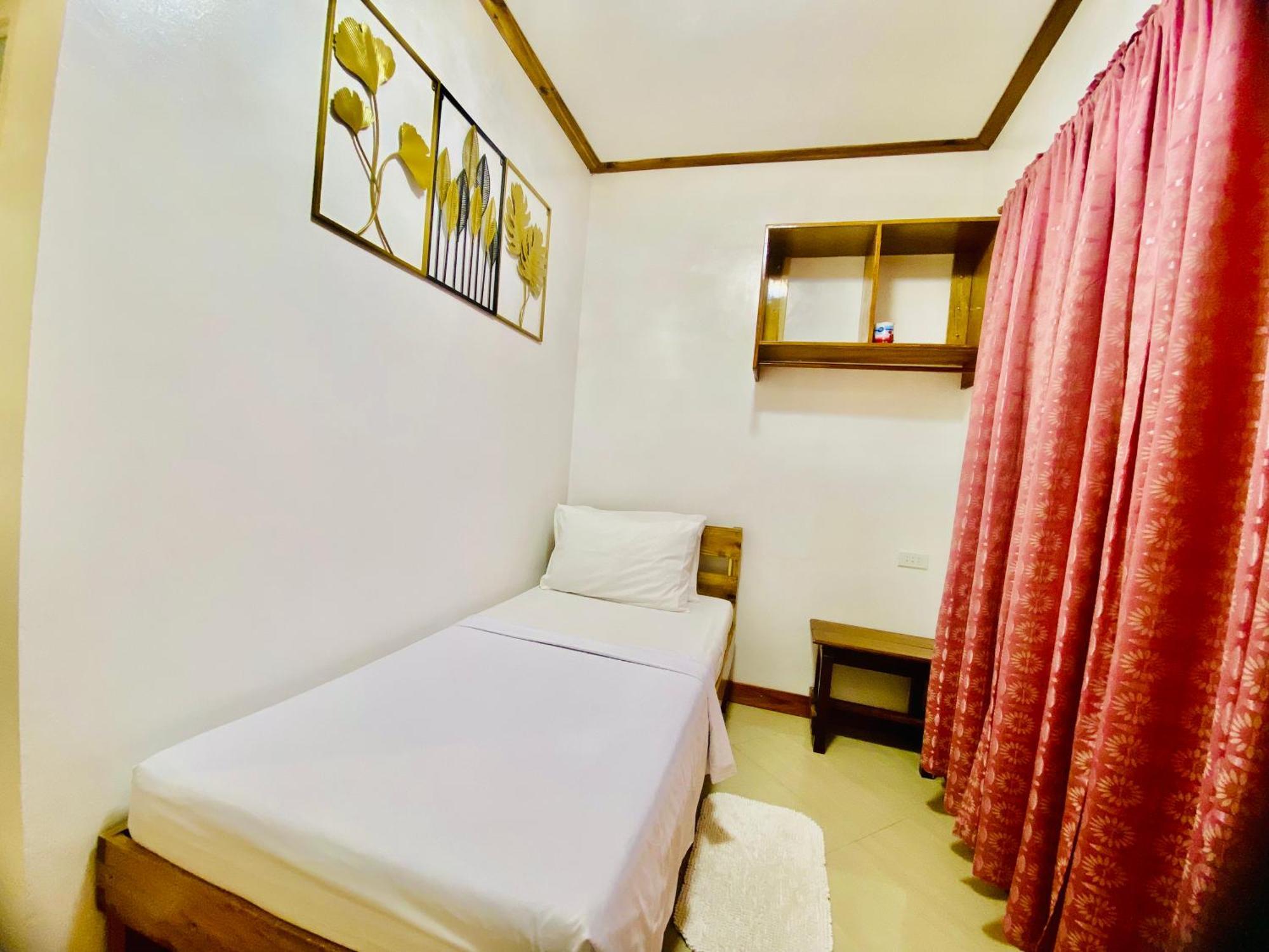 Lady Ghagha Room Rentals サン・ヴィチェンテ エクステリア 写真